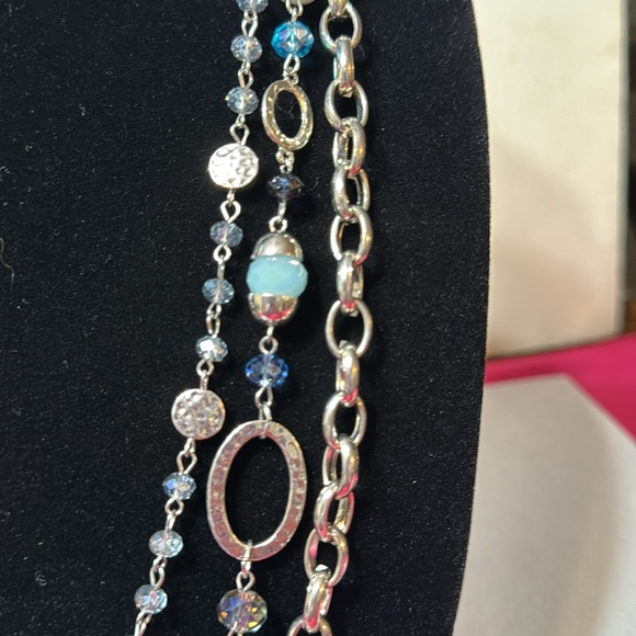 Beautiful multi chain necklace. Heavy piece with blue stones and three chains. - Picture 3 of 9